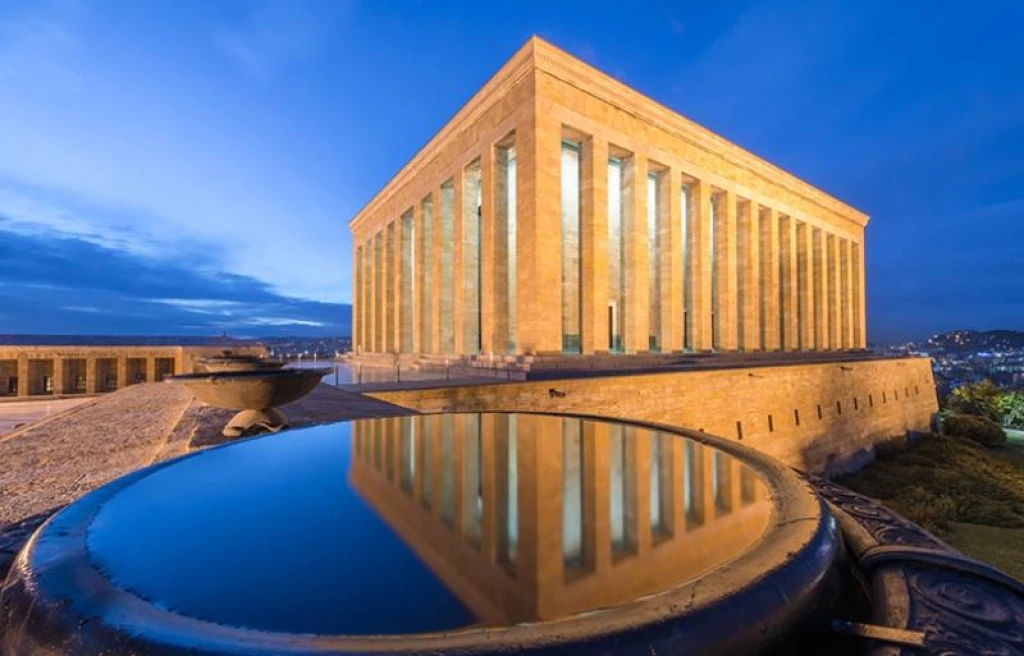 Ankara & Anıtkabir Turu • Cumhuriyetin İzinde, Başkentin Kalbinde