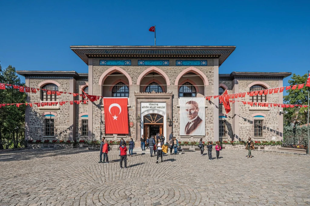 Ankara & Anıtkabir Turu • Cumhuriyetin İzinde, Başkentin Kalbinde