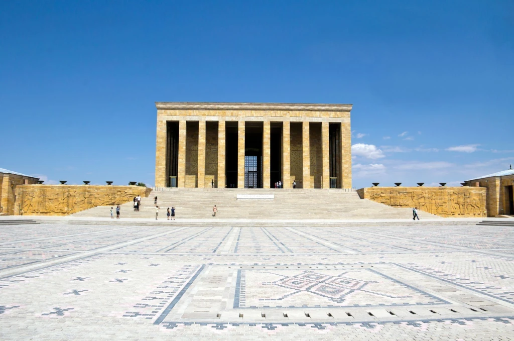 Ankara & Anıtkabir Turu • Cumhuriyetin İzinde, Başkentin Kalbinde
