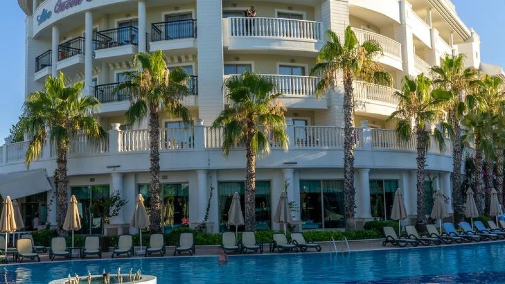 Alba Queen Hotel