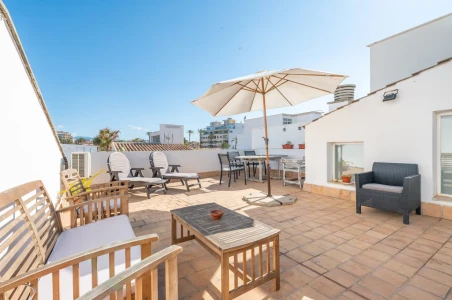 Can Marineta with Sea View and Rooftop Terrace & 3 Bathrooms