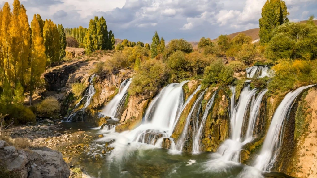 Uçaklı İkonik Doğu Anadolu & Nahçıvan Turu / 4 Gece Konaklamalı / Ankara Çıkışlı / Kasım Ara Tatil Özel
