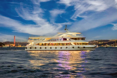 Istanbul Bosphorus Dinner Cruise with Turkish Dinner & Live Shows