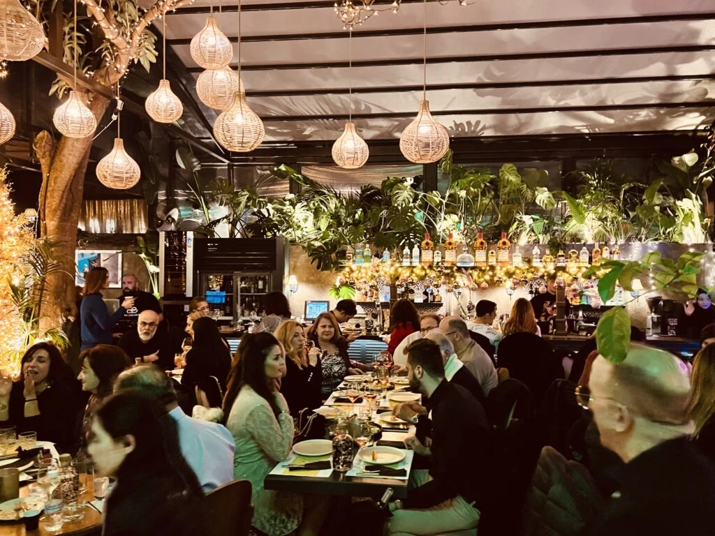 İstanbul Çıkışlı VIP Dedeağaç Taverna & Alışveriş Turu 2026