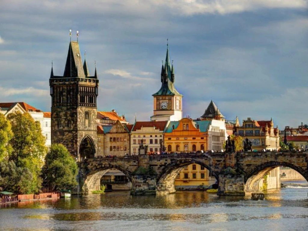 Antalya Çıkışlı Büyük Orta Avrupa Turu | Viyana, Budapeşte, Prag & Berlin