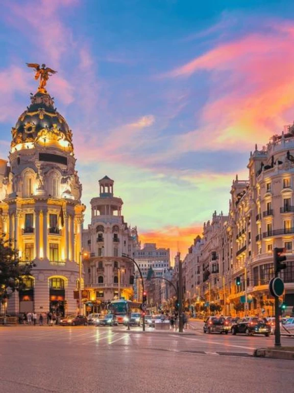 Antalya Hareketli İspanyanın Kalbi Madrid & Barselona Turu Ajet İle Promosyon