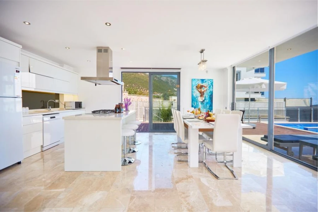 5 Yatak Odalı Havuzlu Villa - Kalkan TT68