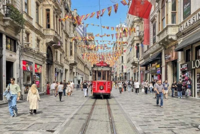 Uçaklı Premium İstanbul Turu • Tarihin, Boğaz’ın ve Şehrin Ritmini Birlikte Yaşa