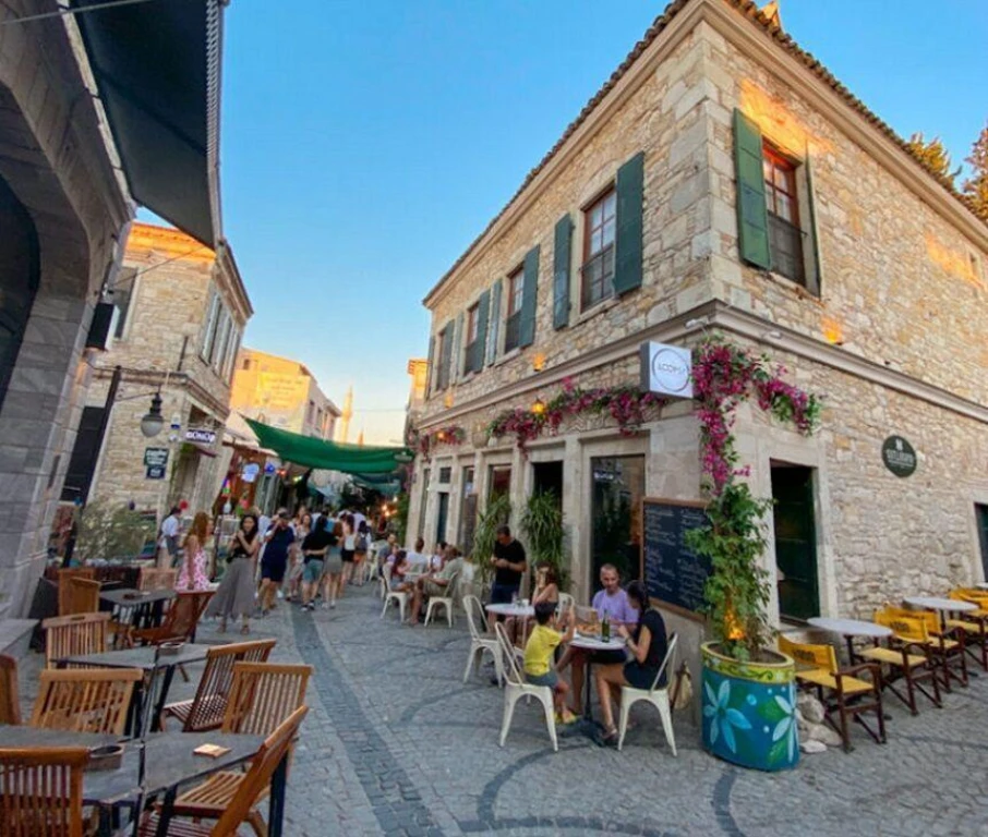 Karaburun Nergis Çiçeği Festivali Turu 1 Gece Otel Konaklamalı