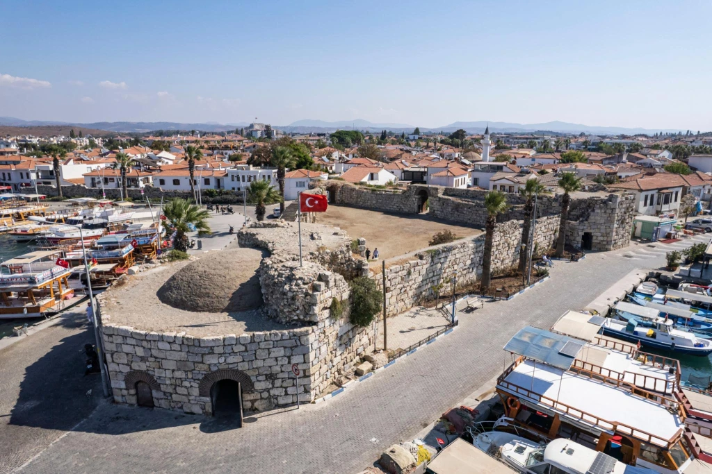 Karaburun Nergis Çiçeği Festivali Turu 1 Gece Otel Konaklamalı