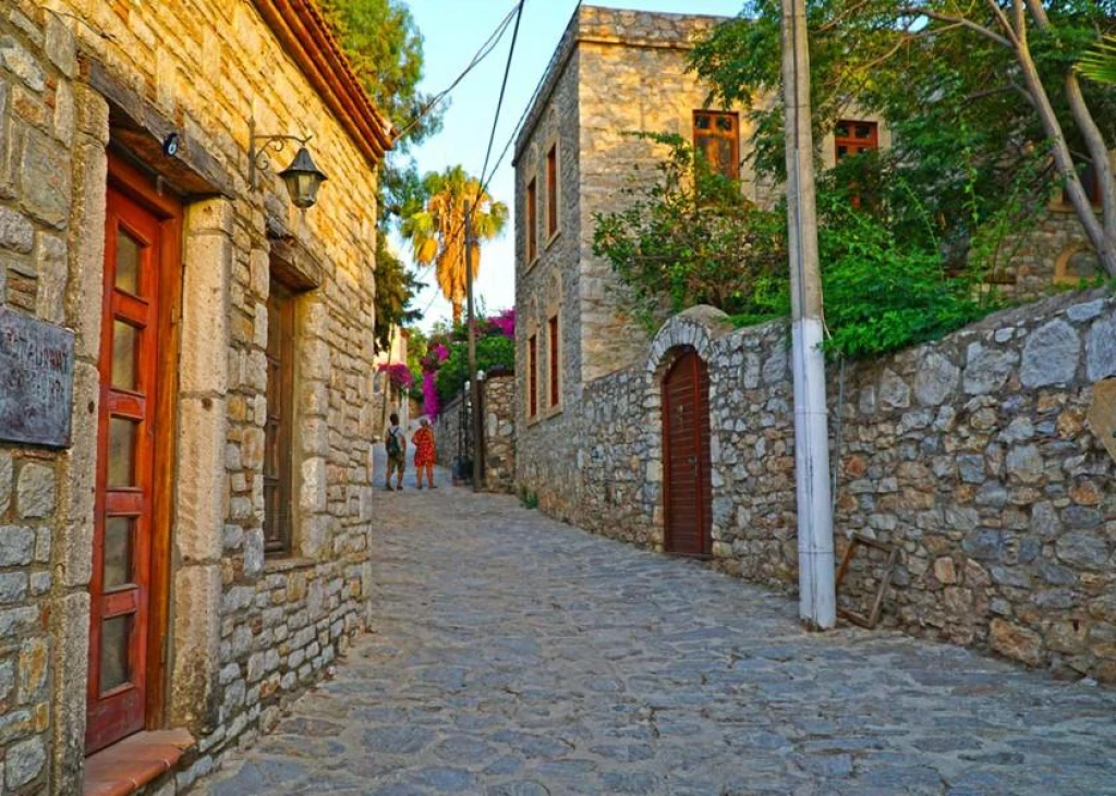 Datça Badem Çiçeği Festivali Turu  1 Gece Otel Konaklamalı