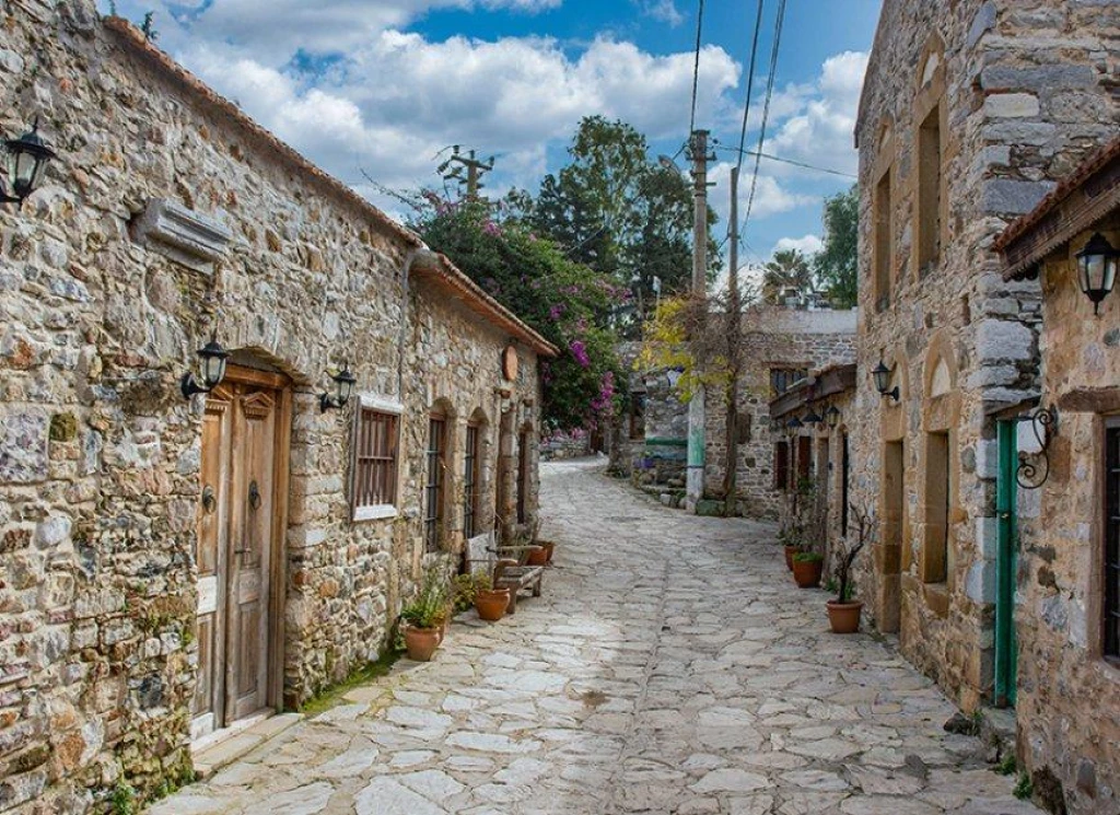 Datça Badem Çiçeği Festivali Turu  1 Gece Otel Konaklamalı