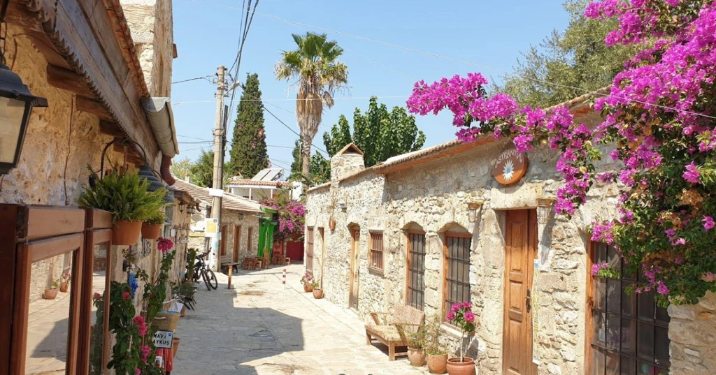 Datça Badem Çiçeği Festivali Turu  1 Gece Otel Konaklamalı