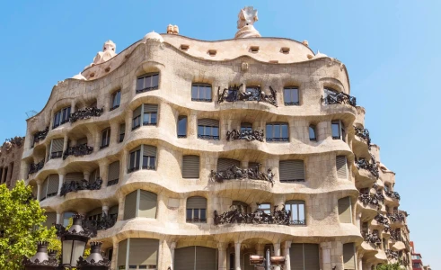 Deluxe Büyük İspanya Turu - Yaz Dönemi (BCN-MAD)