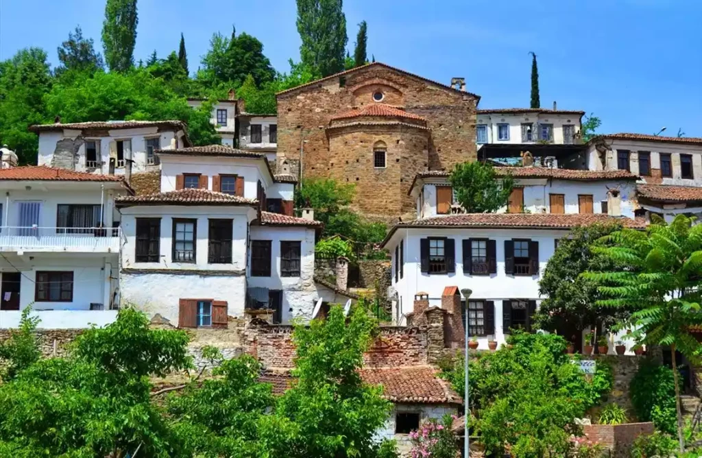 Egenin Saklı Köyleri Şirince Seferihisar Urla Alaçatı Turu 2 Gece Otel Konaklamalı İstanbul Çıkışlı / Ramazan Bayramı Özel