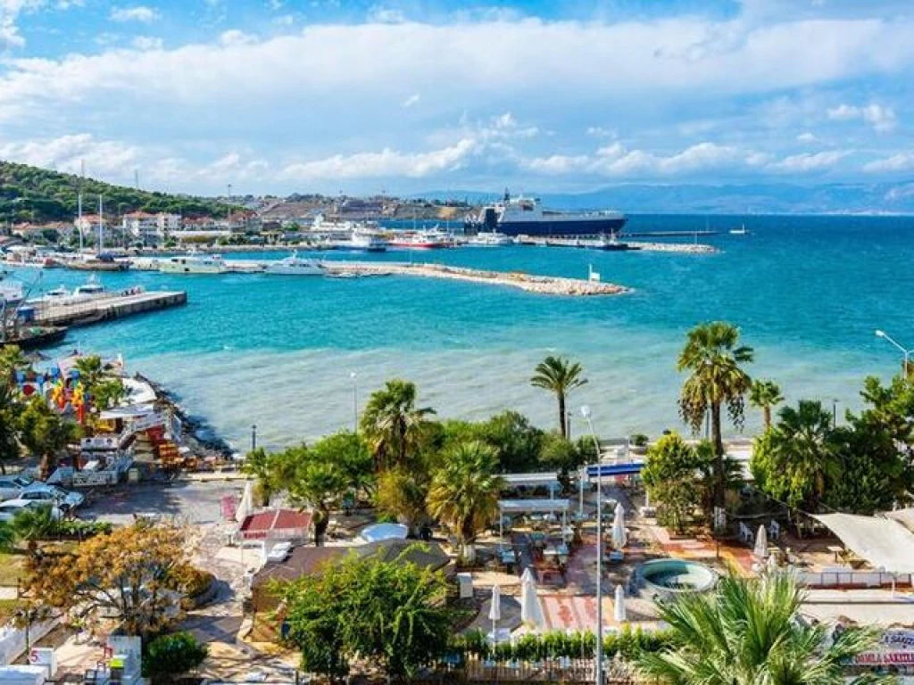 ÇEŞME-ALAÇATI-ILICA PLAJI