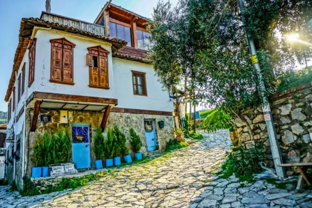 PAÜ Gezi -> Kuşadası - Efes - Şirince Turu | Denizli Çıkışlı | İntoku Travel | Gençlere Özel
