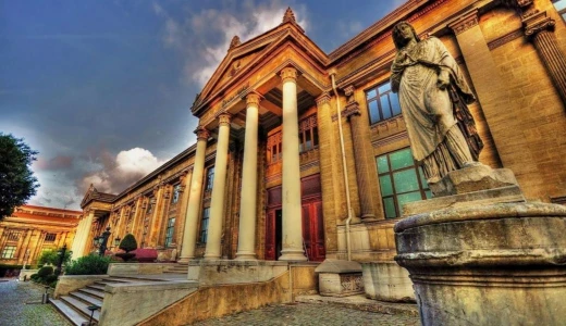 İST -> Arkeoloji Müzesi; İstanbul’da Turist Olmak | İntoku Travel
