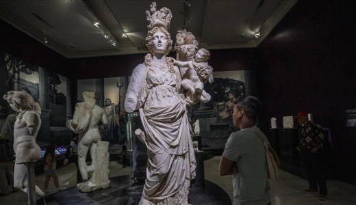 İST -> Arkeoloji Müzesi; İstanbul’da Turist Olmak | İntoku Travel
