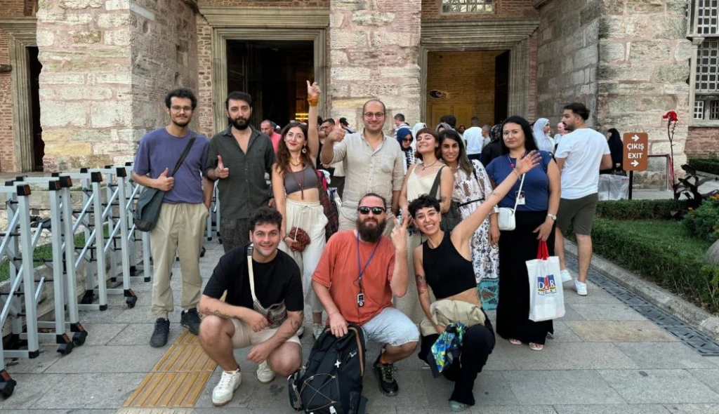 İST -> Arkeoloji Müzesi; İstanbul’da Turist Olmak | İntoku Travel