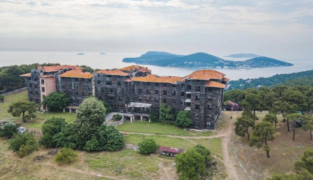 İST -> Büyükada Trekking Turu | İstanbul’da Turist Olmak