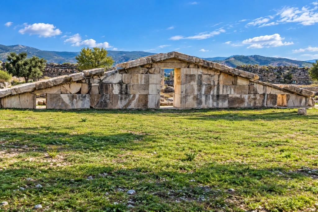Ephesus, Temple of Artemis & Magnesia – Private Tour from Kusadasi & Selcuk