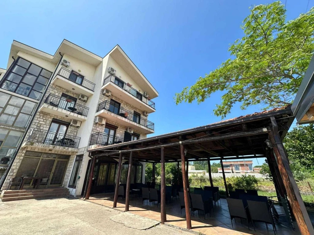 APARTMENTS MOCO