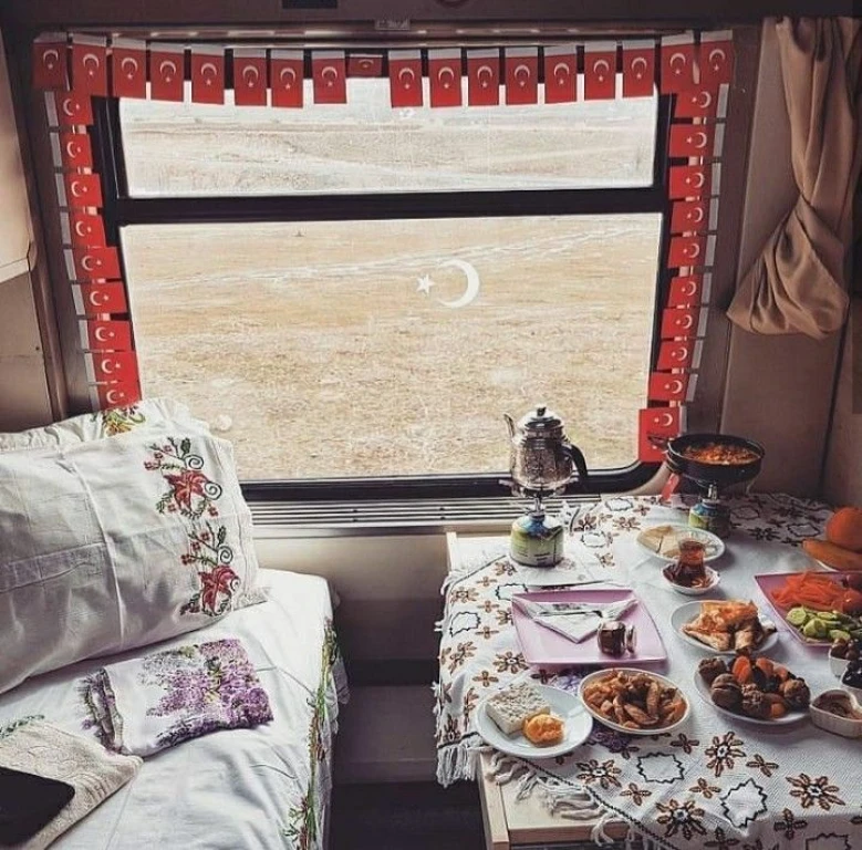 İzmir Kalkışlı Benzersiz Doğu Ekspresi Turu / 6 Gece 7 Gün