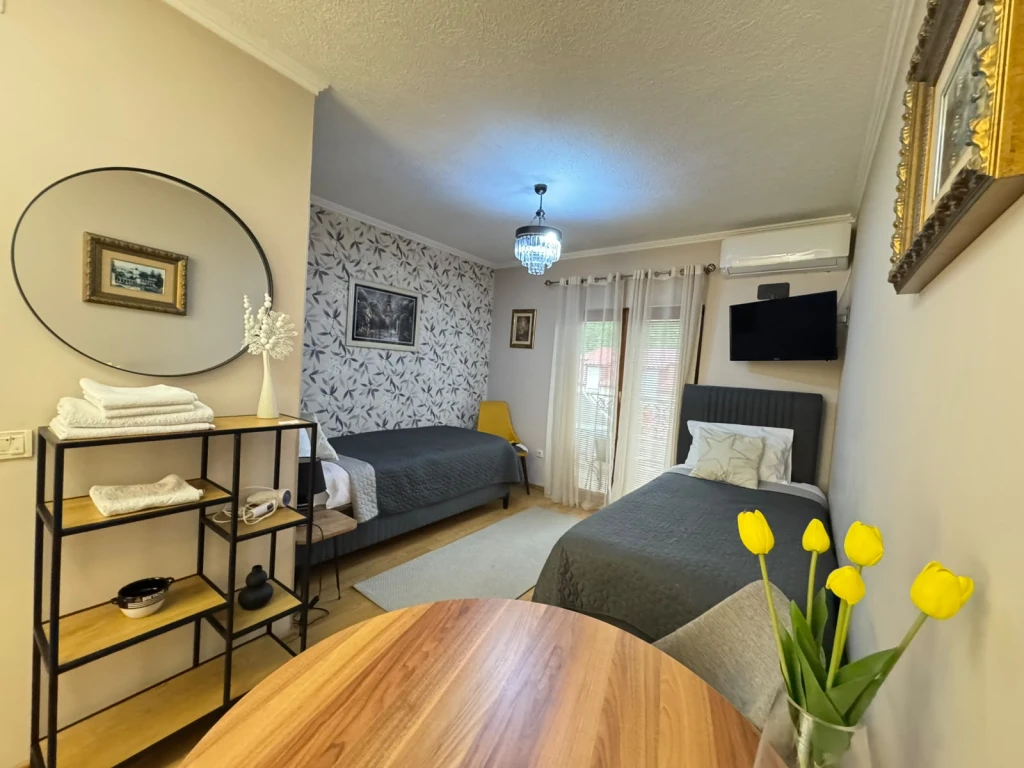 ALEKSANDRA APARTMENT