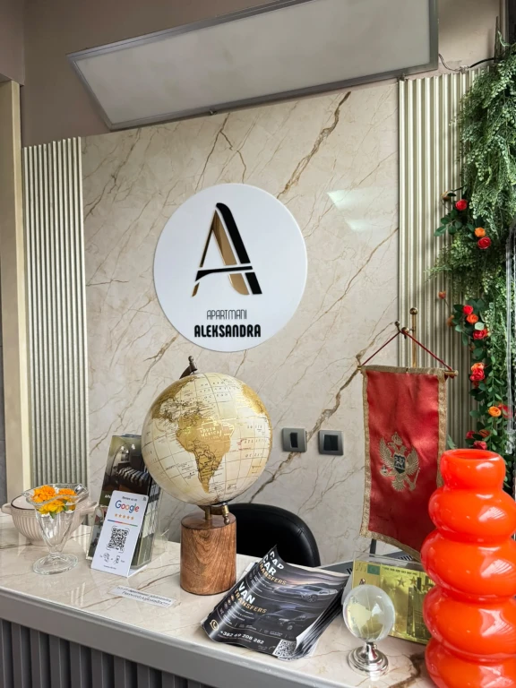 ALEKSANDRA APARTMENT