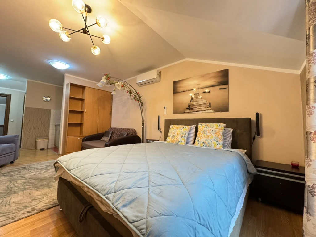 ALEKSANDRA APARTMENT