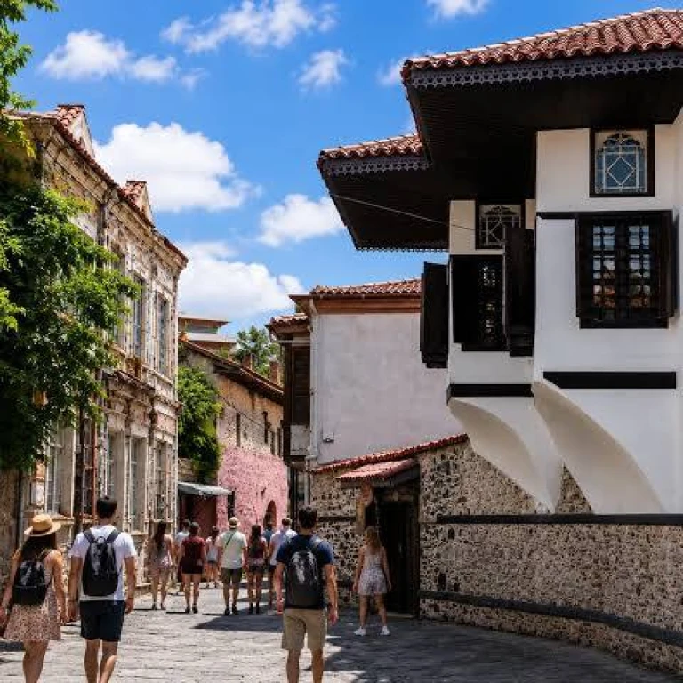 SALİHLİ & UŞAK ROTALARI  VOLKANİK MUCİZELER VE TERMAL KEYİF TURU