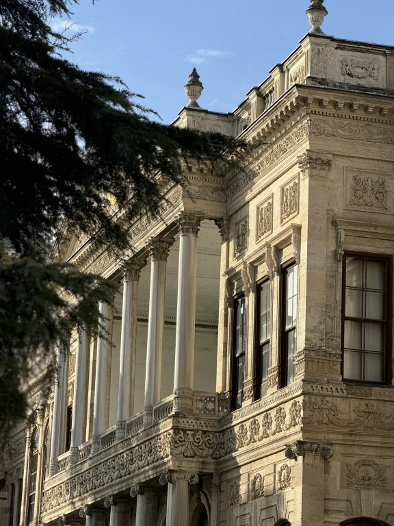 Dolmabahçe Sarayı Turu