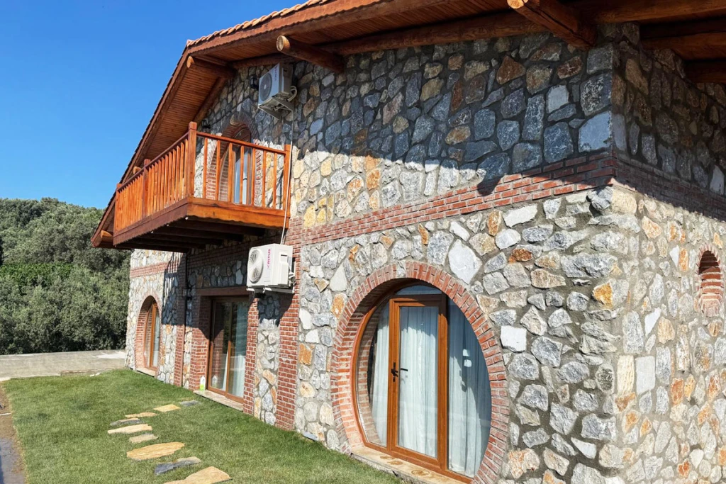 The Hera House - Stone House