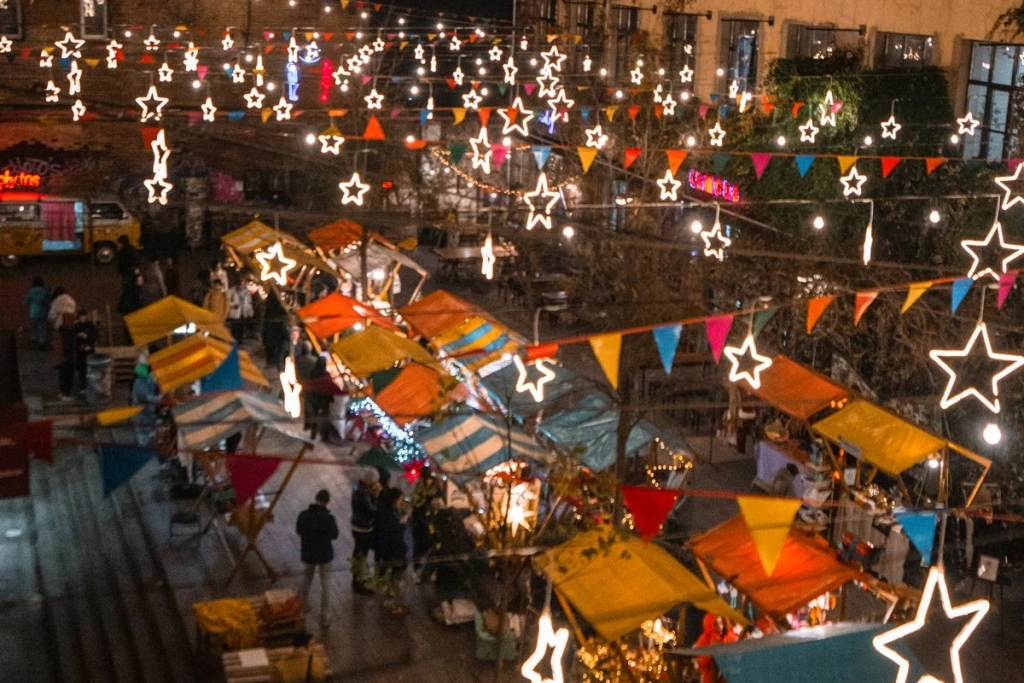 İstanbul Çıkışlı Uçaklı Batum ve Tiflis Noel Pazarları Turu (25-27 Aralık) | Kimlikle Vizesiz