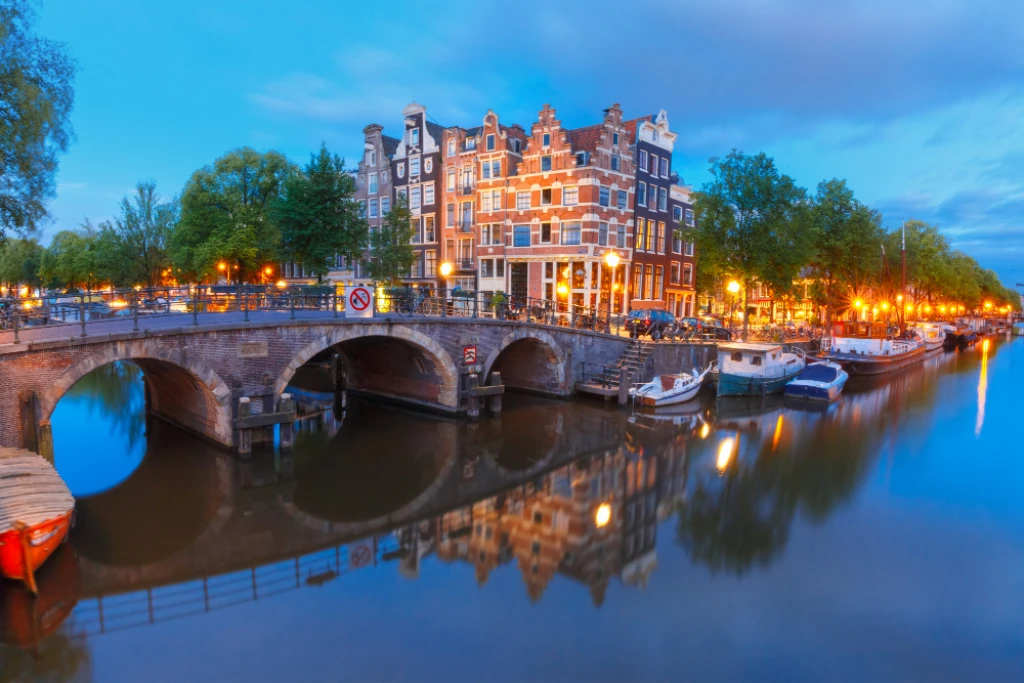 Ankara'dan Direkt Hareket Görkemli Amsterdam & Brüksel 3 Gece - SunExpress ile 22 Nisan (23 Nisan Özel) (AMS-DUS)
