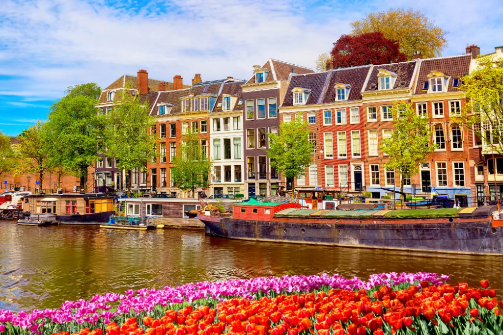 Ankara'dan Direkt Hareket Görkemli Amsterdam & Brüksel 3 Gece - SunExpress ile 22 Nisan (23 Nisan Özel) (AMS-DUS)