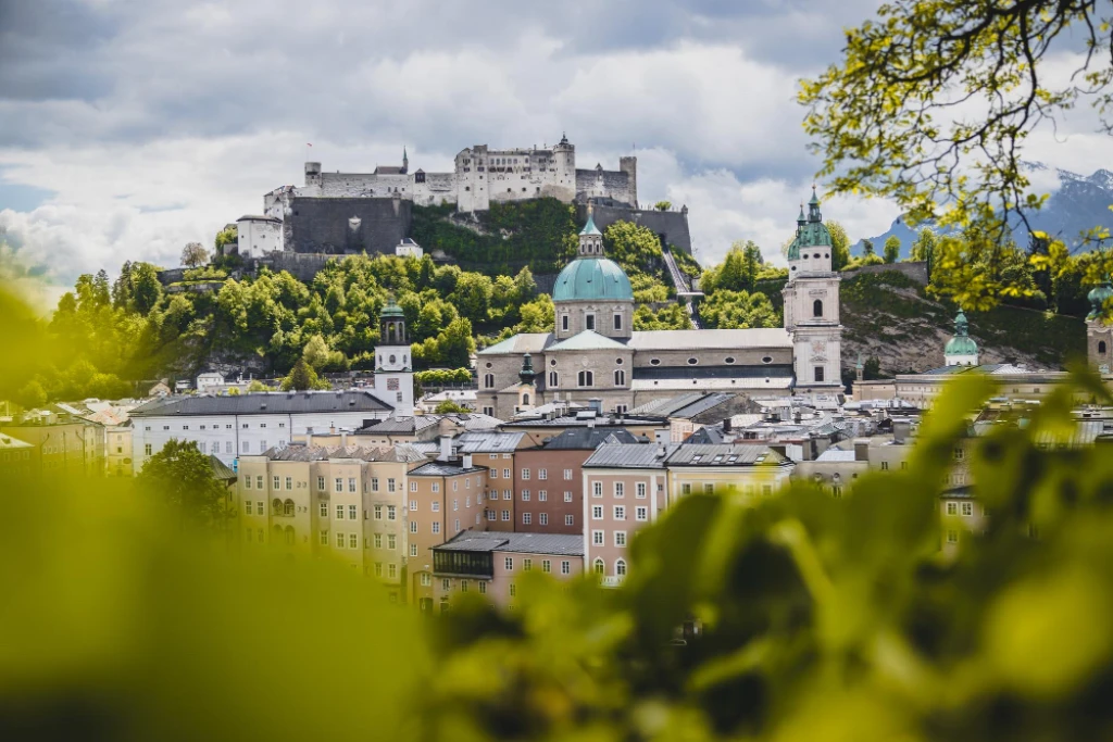 Путешествие в Центральную Европу премиум-класса на 4 ночи и 5 дней с вылетом из аэропорта Сабиха Гёкчен (Стамбул) авиакомпанией Pegasus (зимний период) (570)