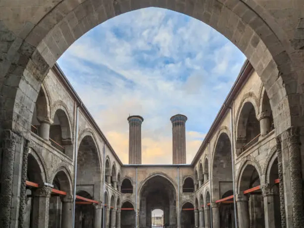 Doğu ekspresli Van - Kars - Erzurum Turu