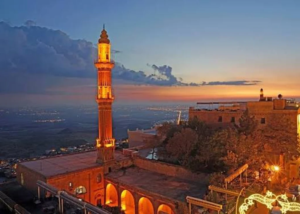 ŞANLIURFA ÇIKIŞLI GÜNÜBİRLİK MARDİN TURU