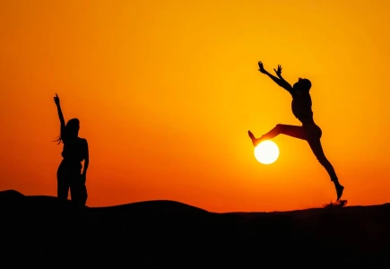 Dubai Çöl Safari Turu – Özel Araç & VIP Kamp