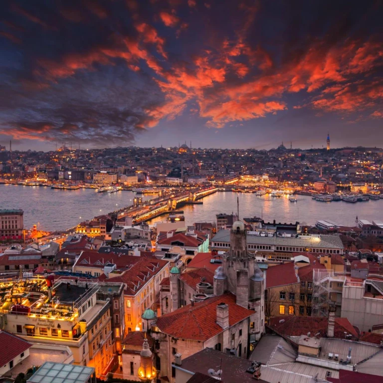 GÜNÜBİRLİK İSTANBUL TAKSİM BEYOĞLU İSTİKLAL GALATA TURU