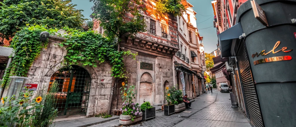 Istanbul Taksim Beyoğlu Istiklal Galata City Tour