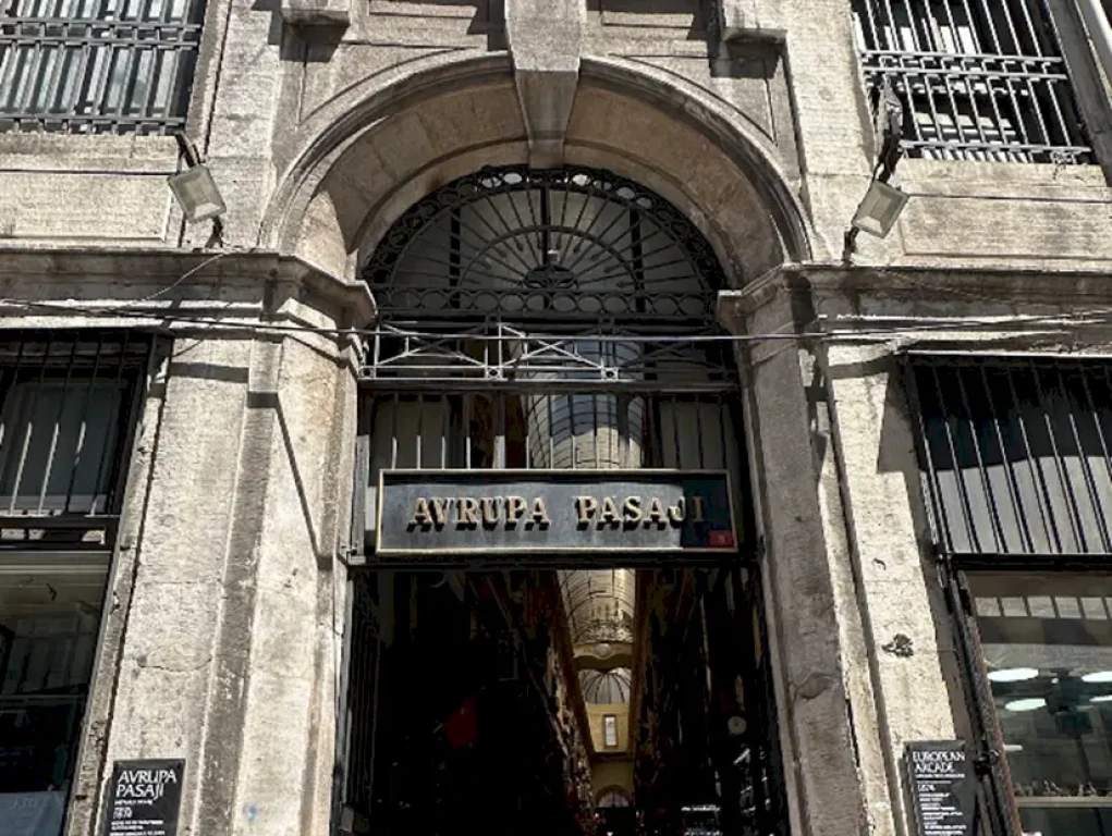 Istanbul Taksim Beyoğlu Istiklal Galata City Tour