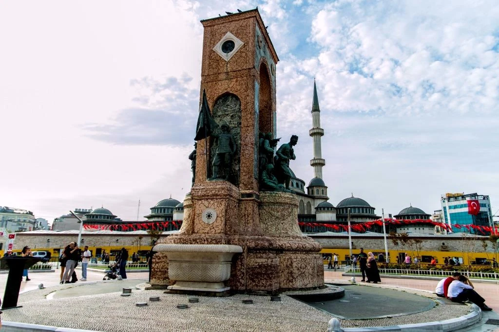 Istanbul Taksim Beyoğlu Istiklal Galata City Tour