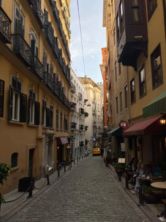Istanbul Taksim Beyoğlu Istiklal Galata City Tour