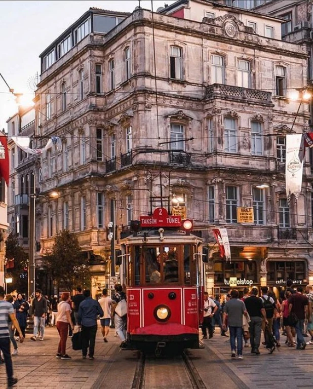Istanbul Taksim Beyoğlu Istiklal Galata City Tour