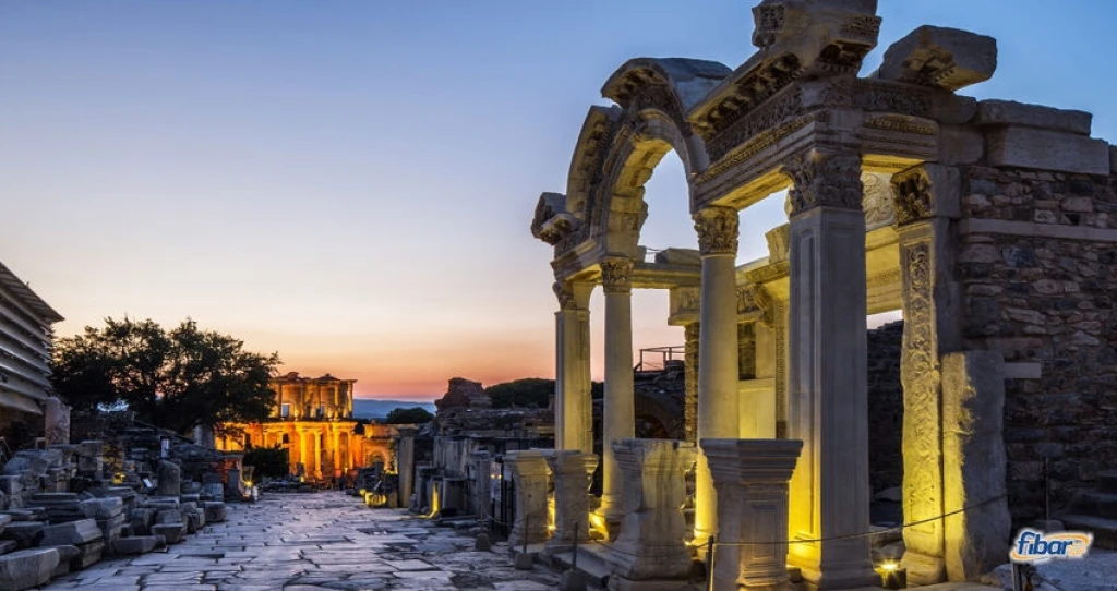Aydın Çıkışlı Efes Gece Müzeciliği Turu